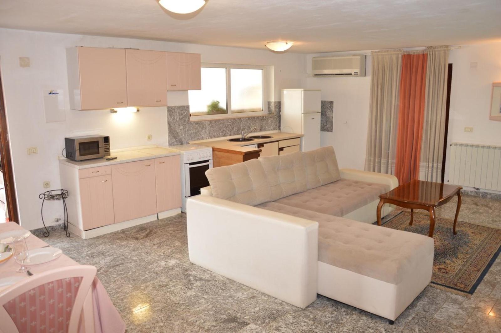 Residence Angiolina Nova Vas  المظهر الخارجي الصورة